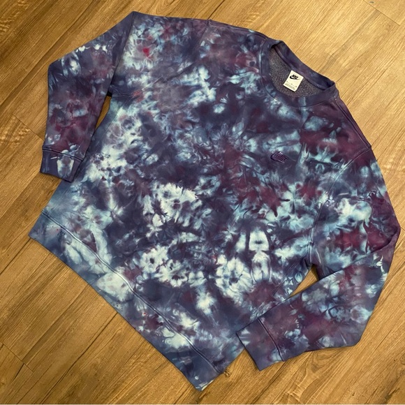 tie dye nike crew neck